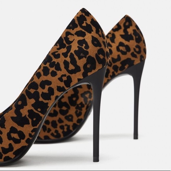 Zara Leopard Print High Heels Pointed Toe Stilettos Velvet Suede NWOB. - Picture 4 of 5